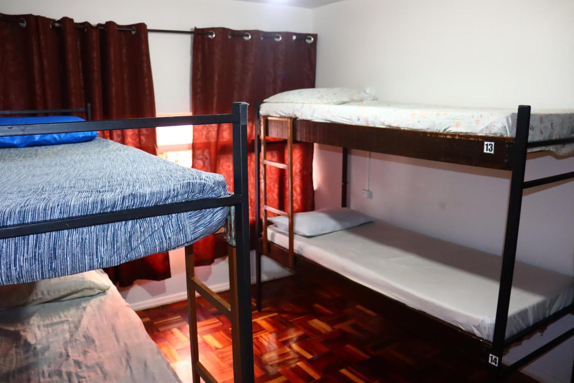 Freeway Hostal